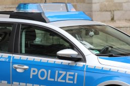 Polizeitauto Blau-Silbernes Polizeifahrzeug.