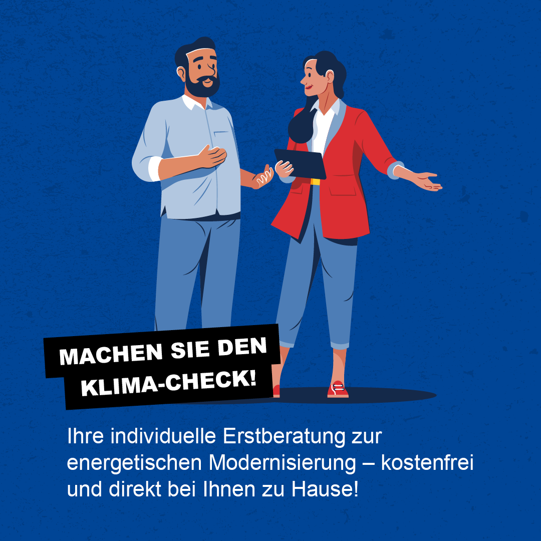 Eine Frau, welche einen Mann über die Energie berät. 