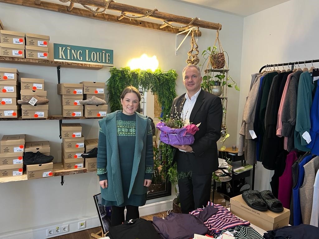 Im fünften Jahr des insdorfs hat Mona Homm es noch einmal gewagt und ist zu Beginn den Jahres in neue Räumlichkeiten umgezogen.