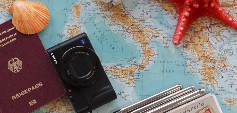 Reisepass und Kamera